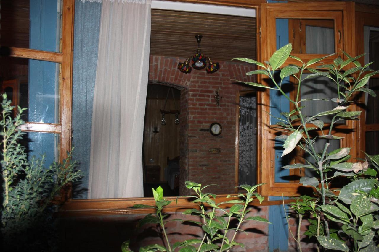 19Th Century Appartement Tbilisi Buitenkant foto