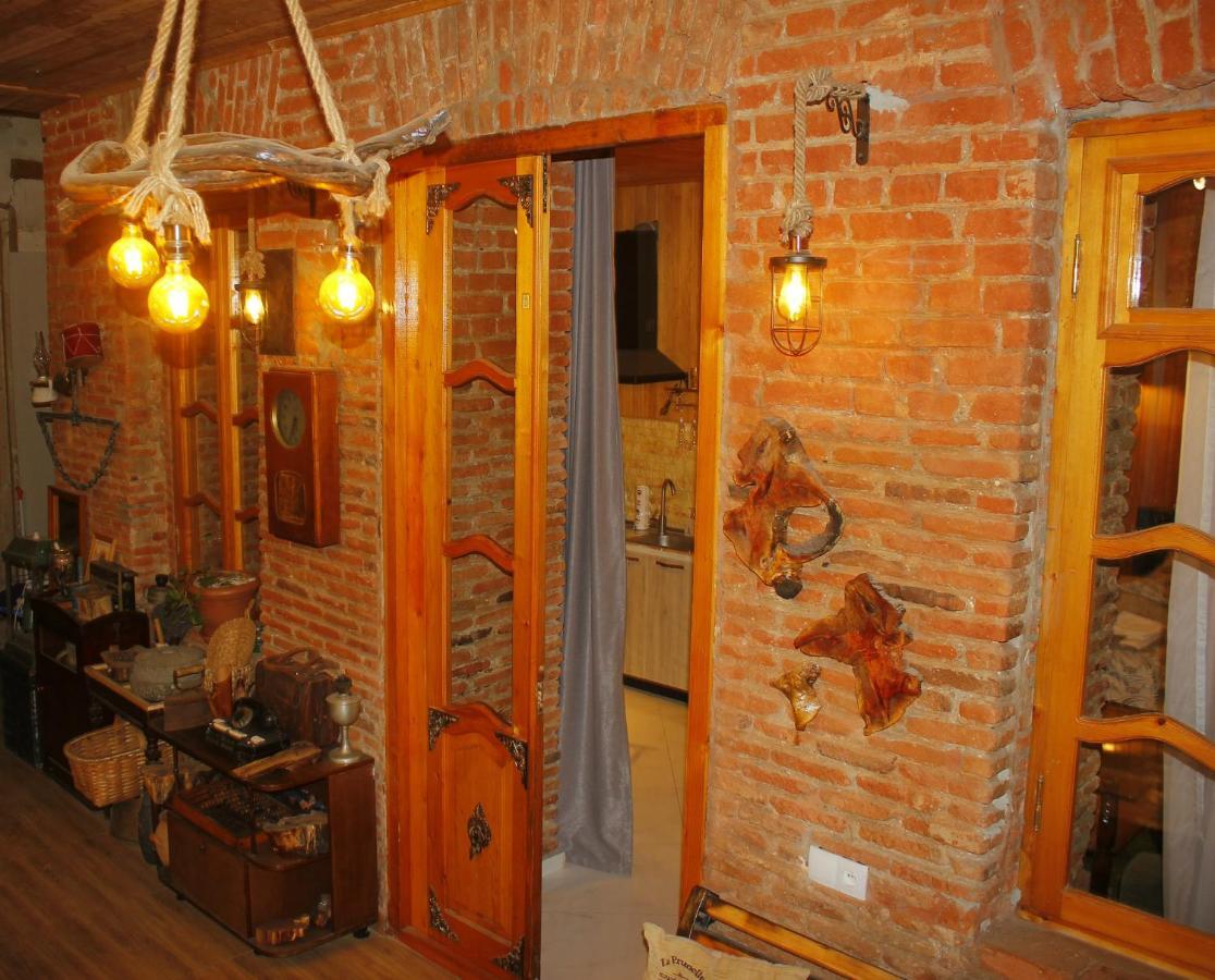 19Th Century Appartement Tbilisi Buitenkant foto